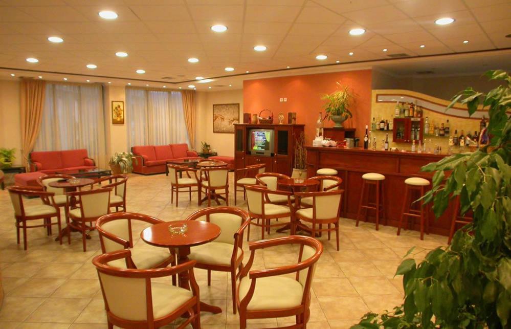 Hotel Alkionis Zacharo Bagian luar foto